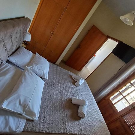 Pela Apartments Сіссяв Екстер'єр фото