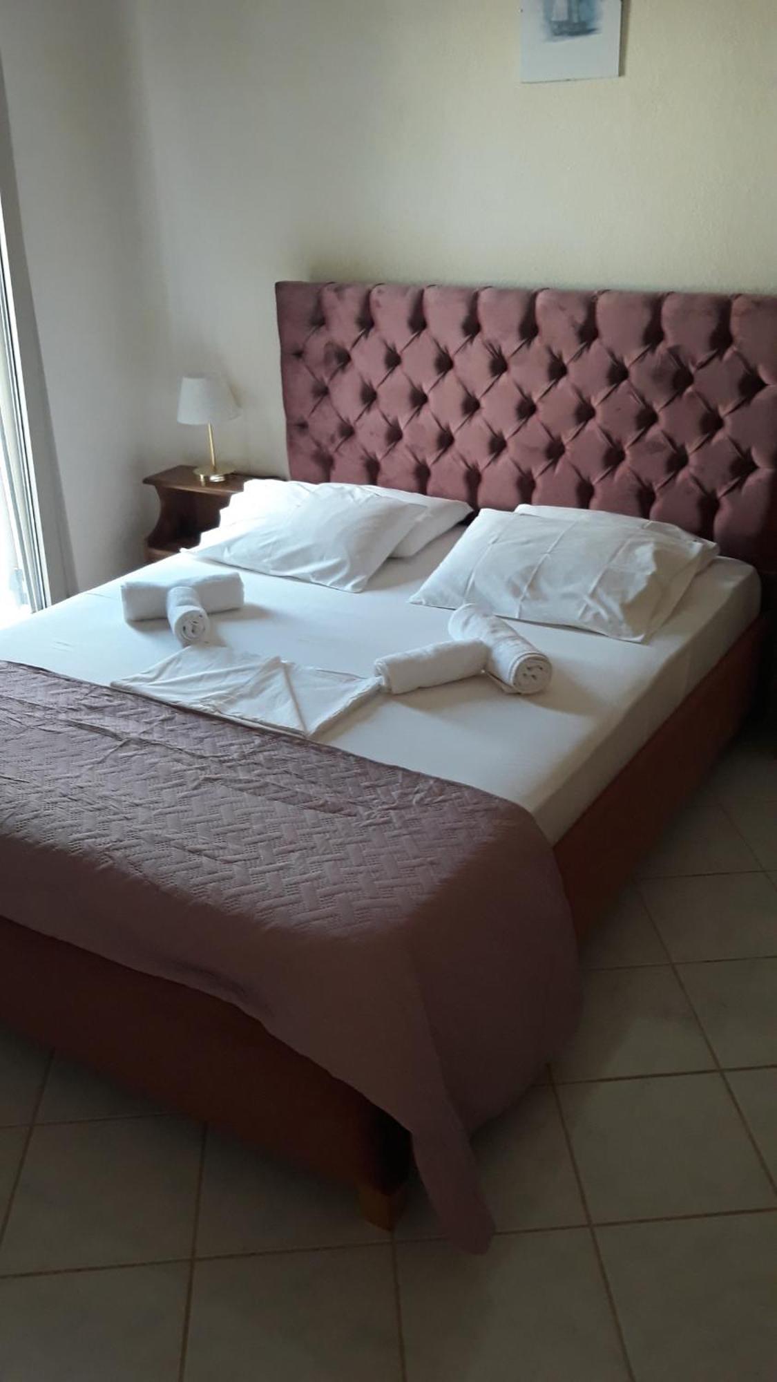 Pela Apartments Сіссяв Екстер'єр фото